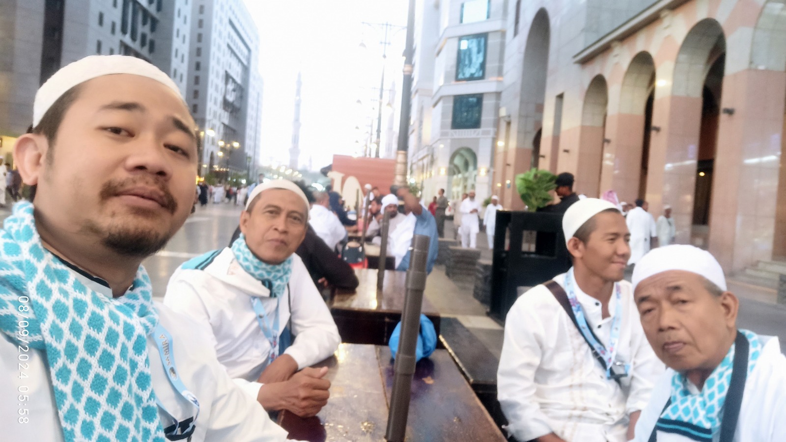 Kekhusyukan Ibadah di Tanah Suci
